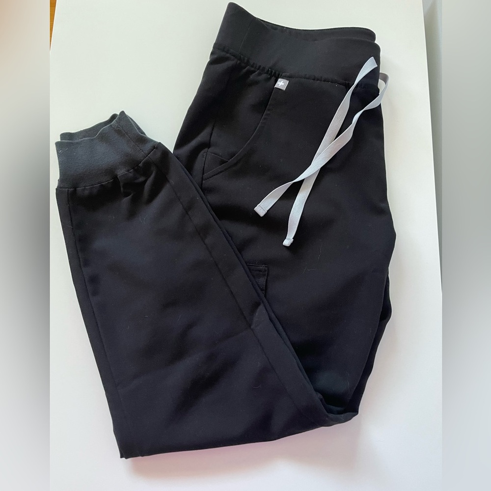 FIGS Zamora joggers